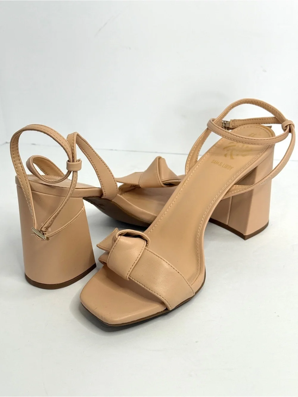 Sam & Libby elegant nude